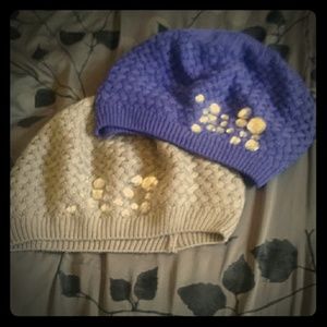 2 beanies
